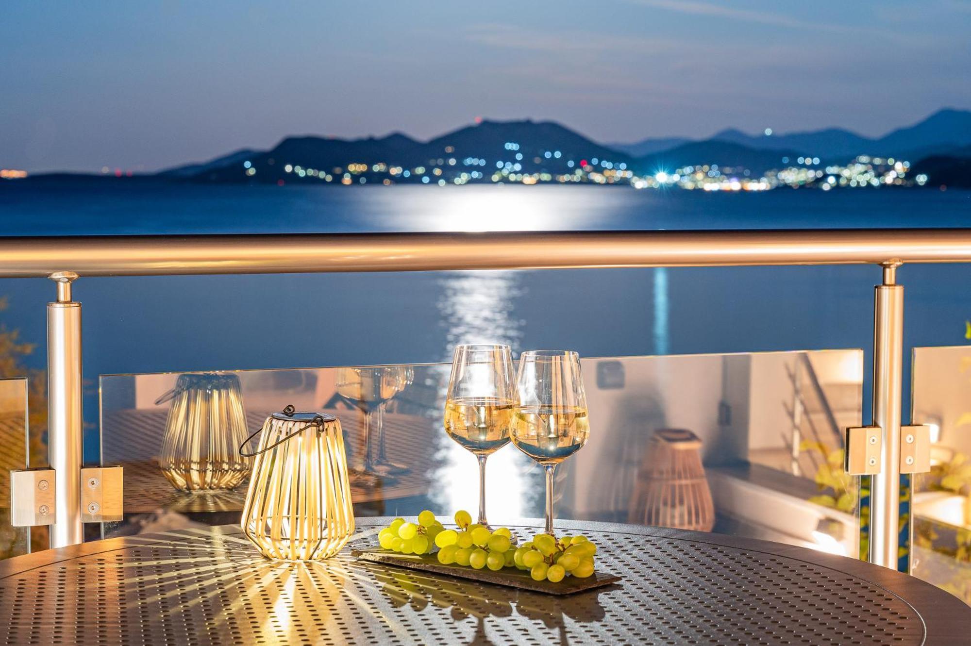 8Moons Boutique Apartments กอกการี ภายนอก รูปภาพ