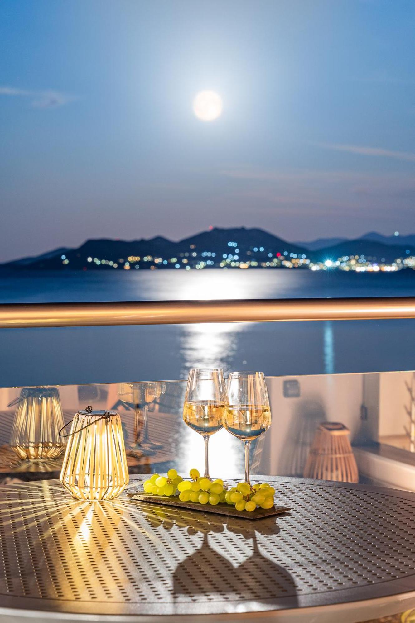 8Moons Boutique Apartments กอกการี ภายนอก รูปภาพ